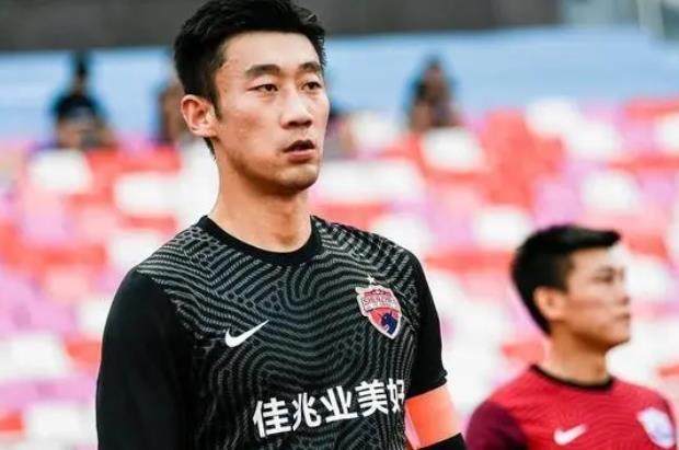 开云体育网址-深足:张鹭左小腿受伤将接受手术 预计休战3至4周